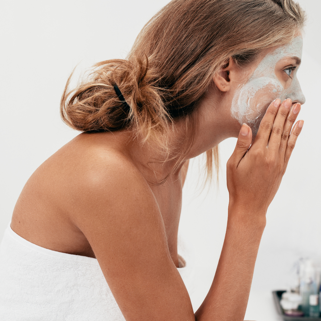 What comes first the serum or the moisturiser ?The ultimate skin care application guide